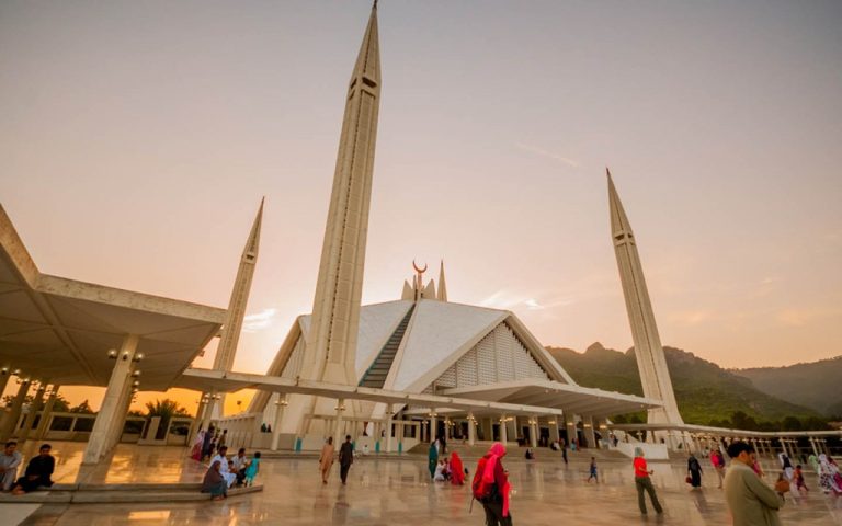 Faisal Mosque: Islamabad’s Iconic Masterpiece of Modern Islamic Architecture